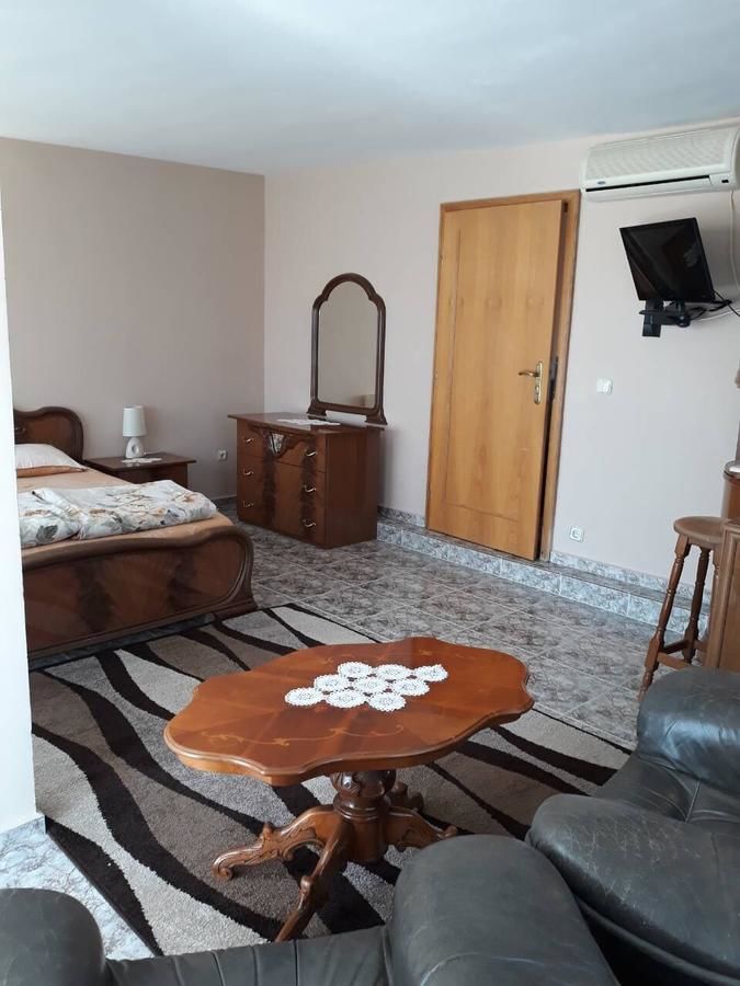 Отель The White House Guest House Несебр